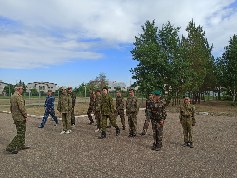 В МБОУ ССОШ начались военно-полевые сборы для юношей.